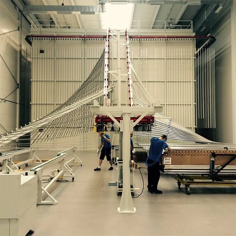 ALUPROF lance son atelier de laquage vertical par poudre