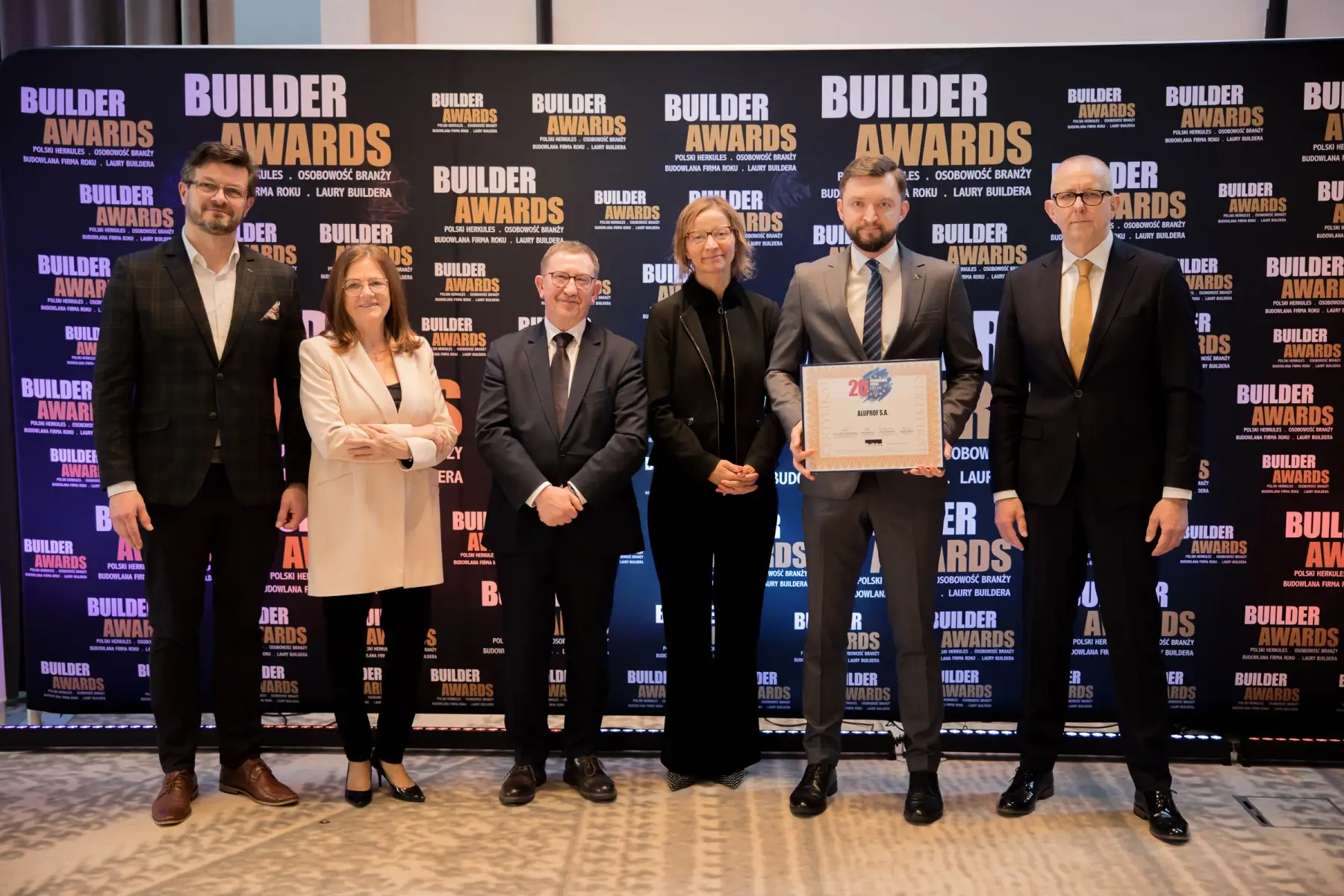 Aluprof reconhecida como uma das empresas líderes da construção na Polónia nos últimos 20 anos na UE