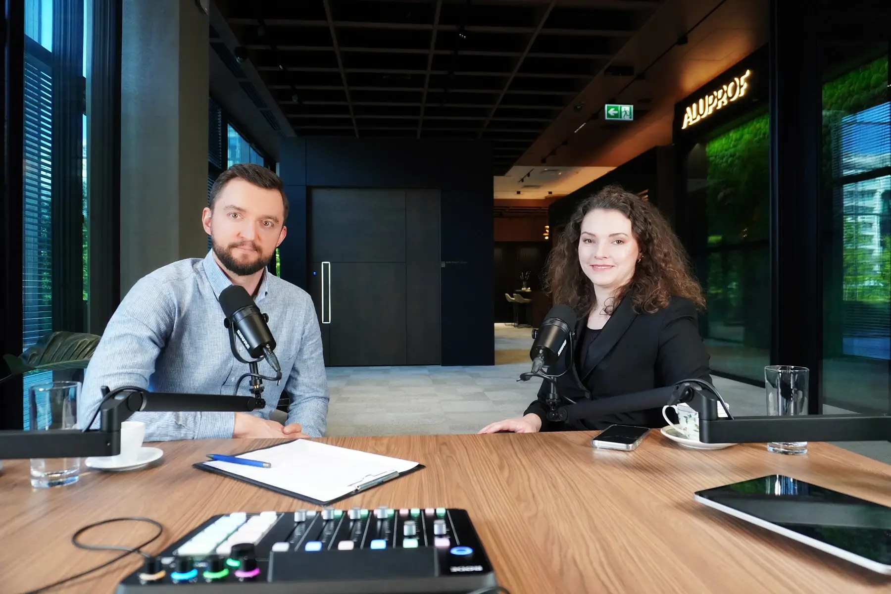 Jak będą wyglądały dworce przyszłości? Rozmowa z cyklu Future Builders z Oliwią Dec-Wolszczak, DWAA Architekci