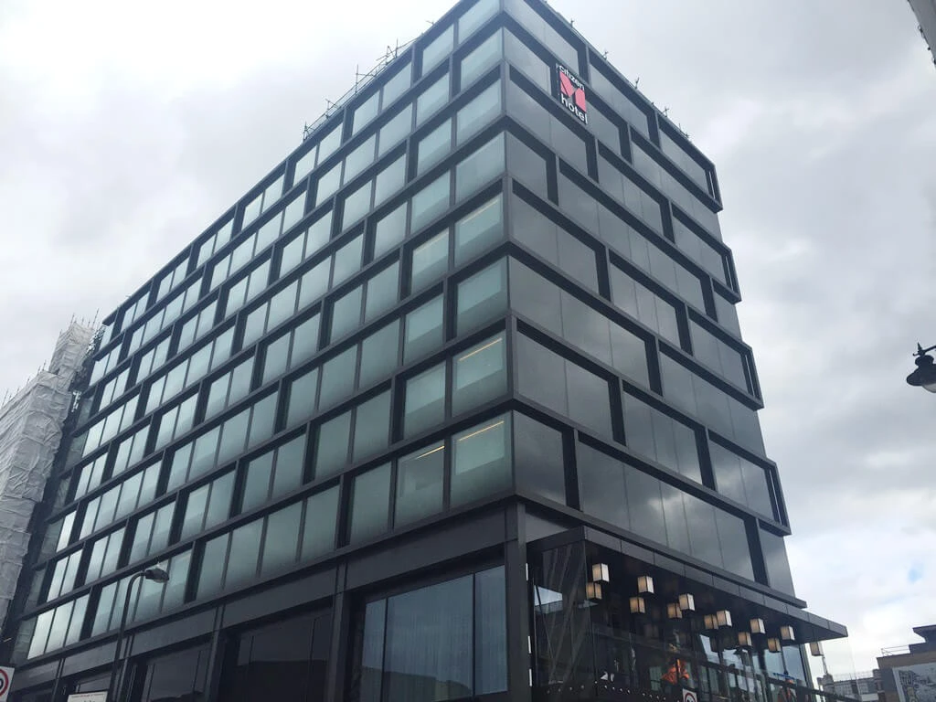 Build at the cutting edge. In other words, build modularly with ALUPROF solutions.