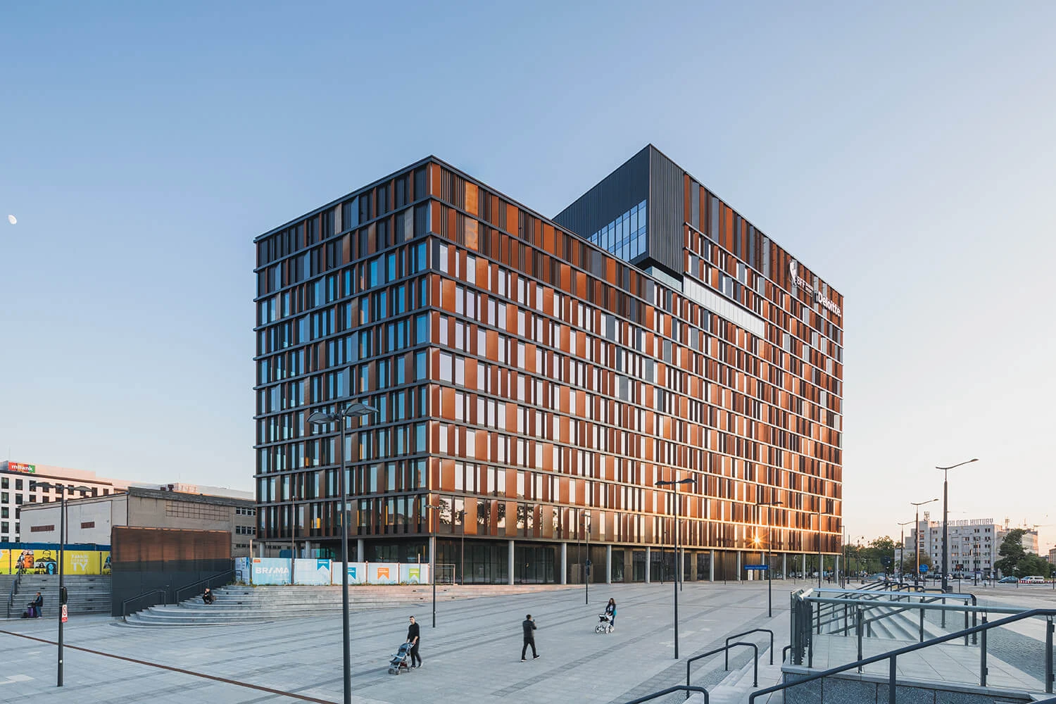 Aluprof ouvre la Porte de la ville