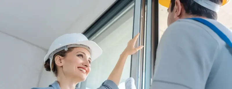 À quoi doit ressembler une mesure correcte des ouvertures de fenêtres dans un bâtiment ?