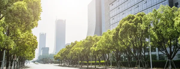 Certification environnementale – comment les façades et les menuiseries en aluminium contribuent-elles aux normes BREEAM/LEED ?