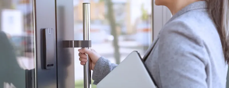 Comment fonctionne la poignée de porte et quels sont ses différents types ? Comparons !
