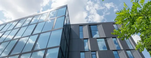 Discover the most popular aluminum façades!