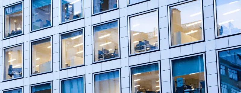 Fenêtres en aluminium fixes – faut-il les installer et où ?